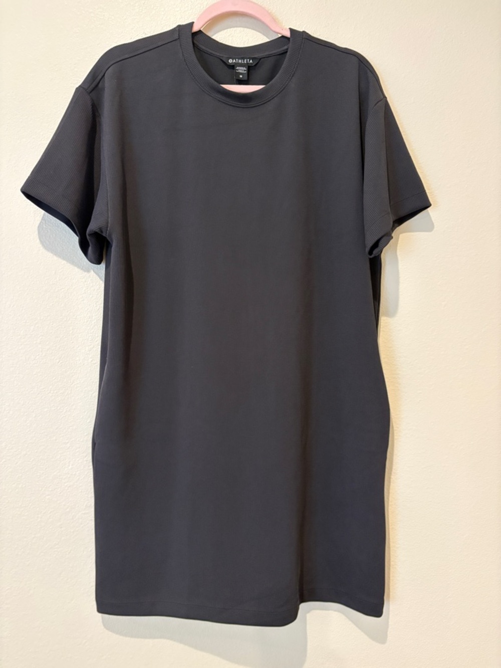 Athleta  Women’s Charcoal black Short Sleeve Crew Tee women’s size medium